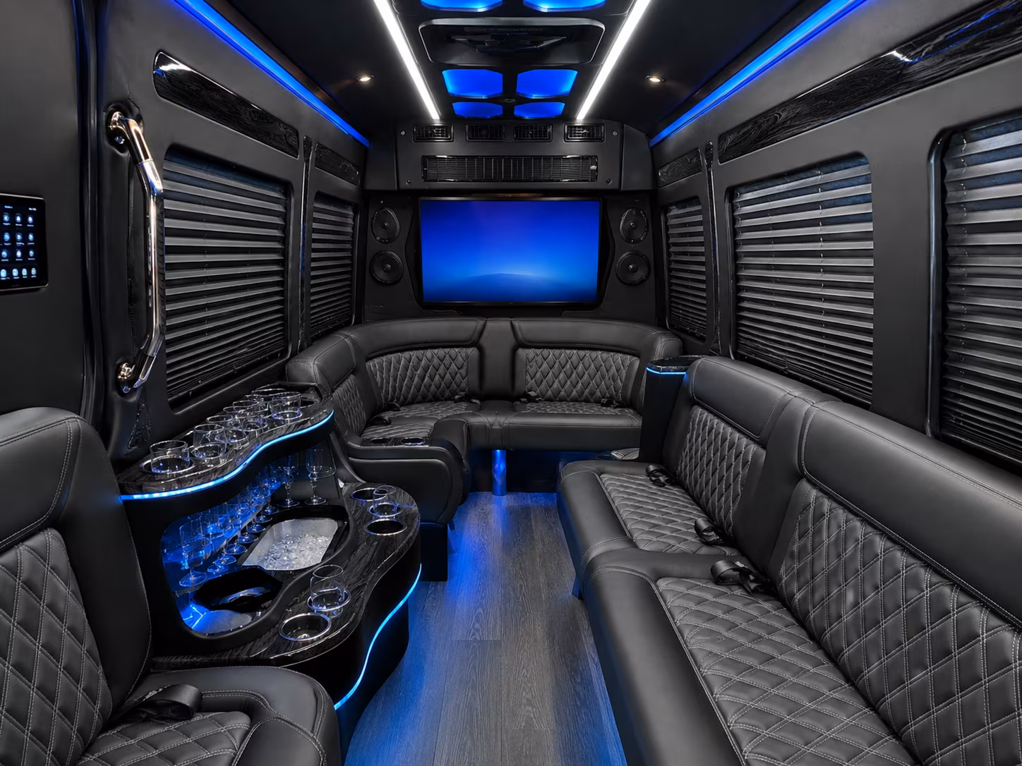 guest shuttles to 7cs winery and wedding venues around springfield