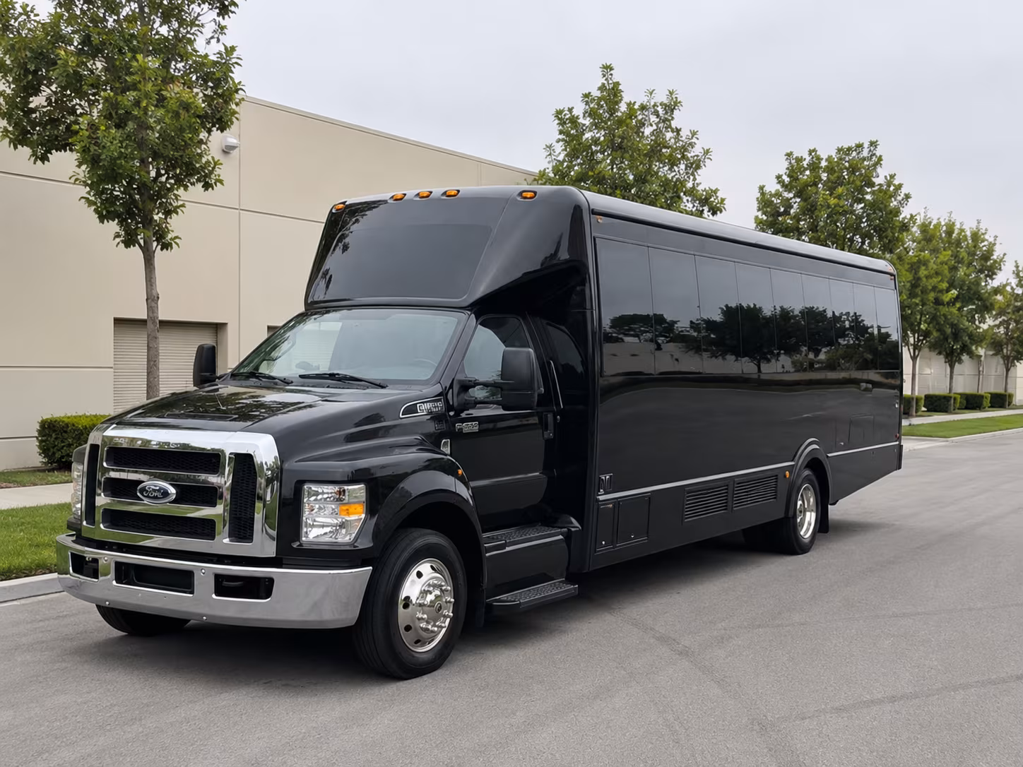 rent a springfield prom party bus or charter bus today